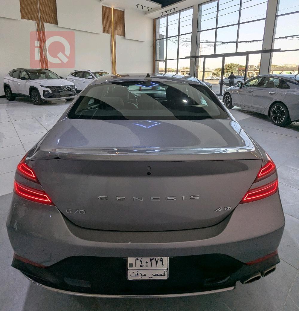 جێنسس G70